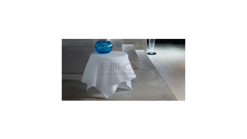 FOULARD 50 边几