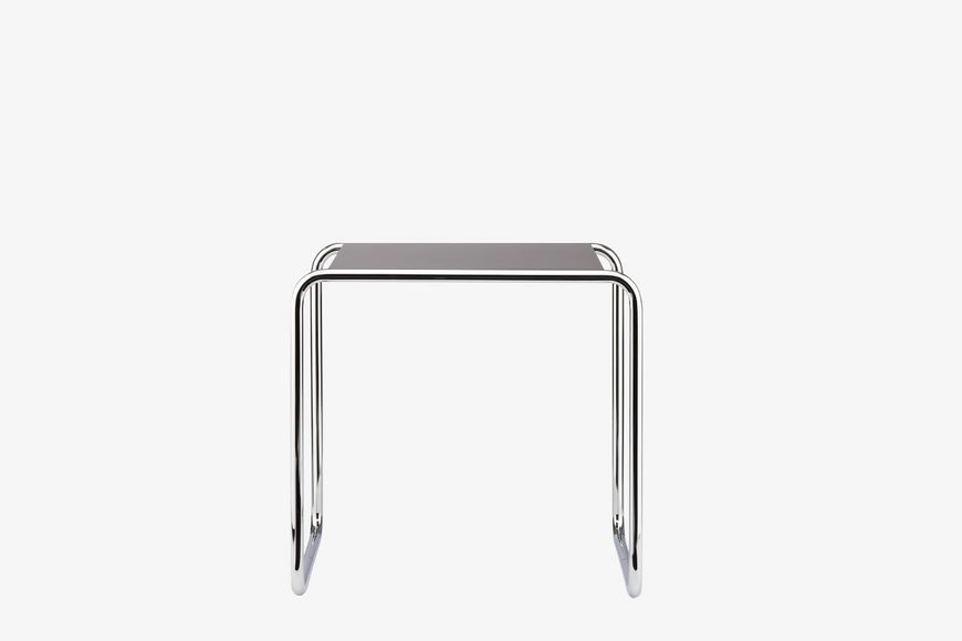 B 9 B SIDE AND NESTING TABLE 边几