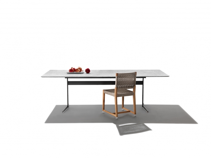 FLEXFORMFly Outdoor户外餐桌