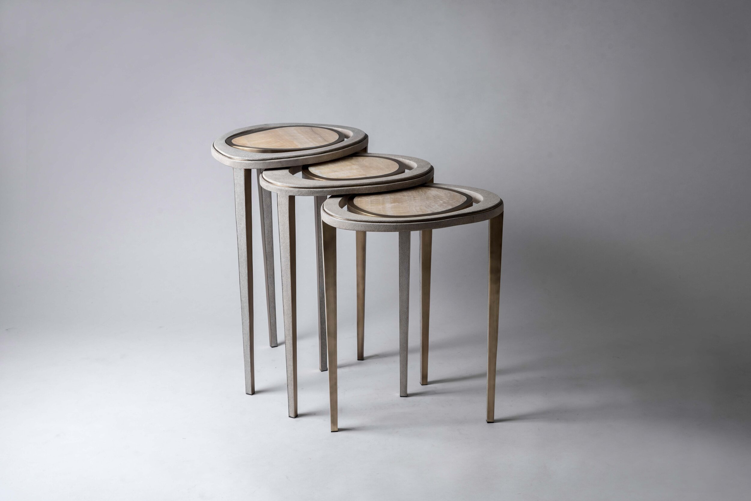 R&Y AugoustiPeacock Side Table边几