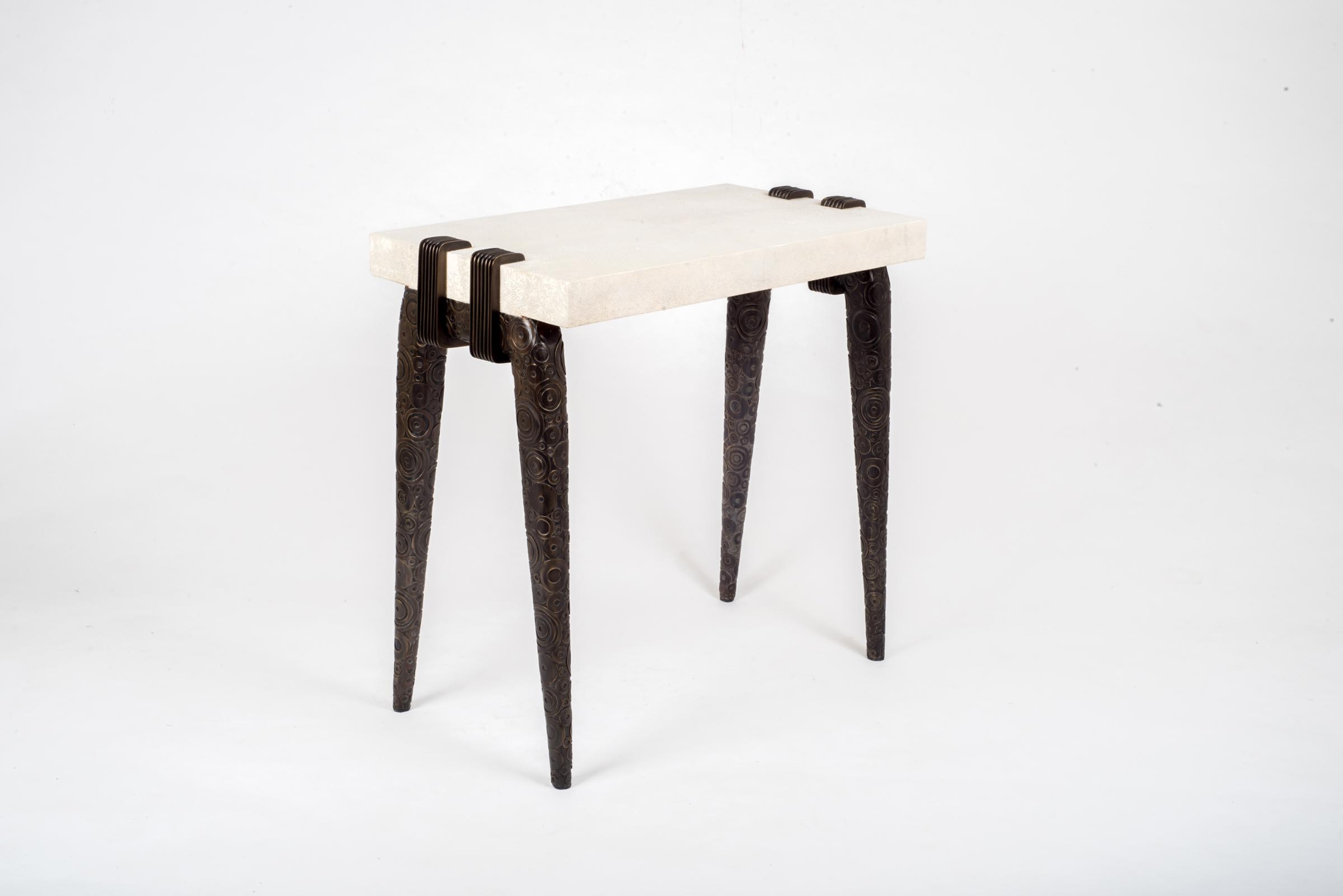 R&Y AugoustiVogue Side Table wMetal Cast Legs边几